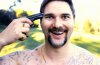 chopper-eric-bana-pointing-gun-to-his-head1.jpg