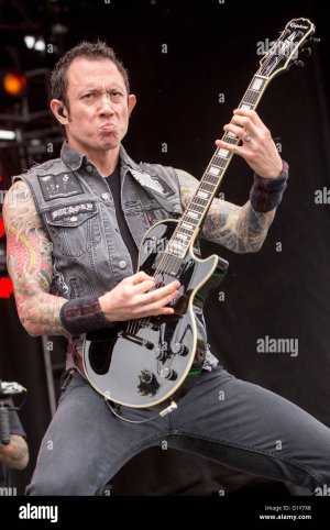 columbus-ohio-usa-20th-may-2016-musician-matt-heafy-of-trivium-performs-G1Y7X8.jpg