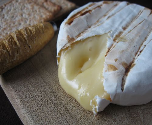 camembert1.jpg