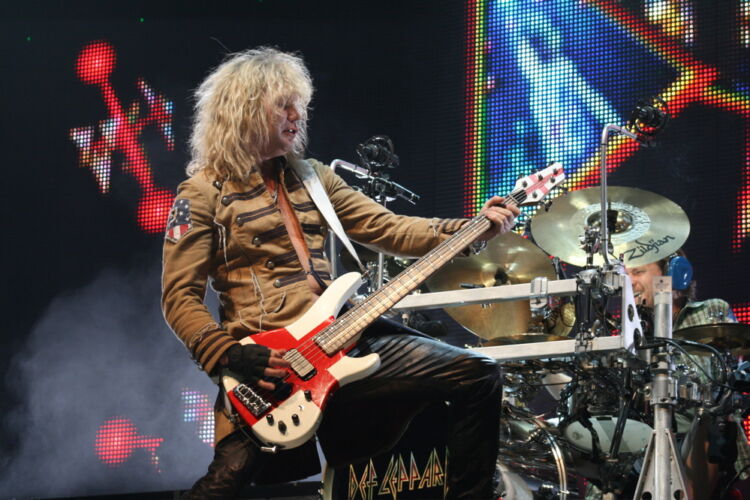 DefLeppardRickSavageBD25II-750x500.jpg