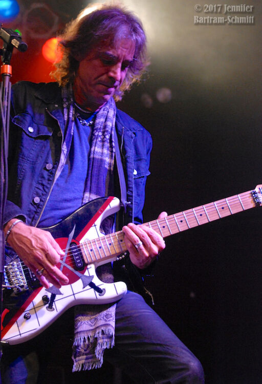 Warren-DeMartini25-512x750.jpg
