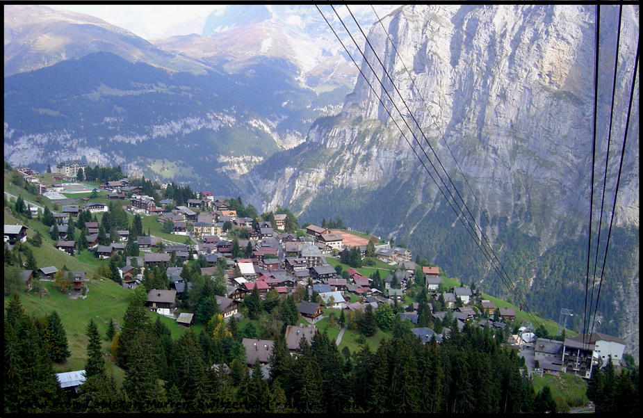 Cable_Car_Murren_Switzerland_by_AndySerrano.jpg