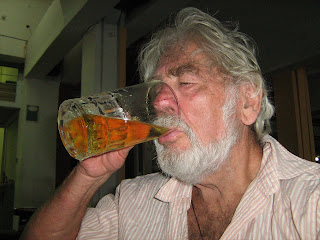 old+man+drinking+beer.JPG