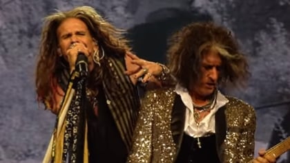 aerosmithjoeperrysteventyler2019_420x237.jpg