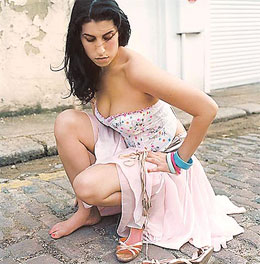 amywinehouse2.jpg