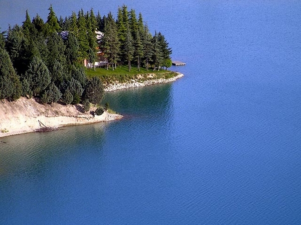 latian-lake-near-tehran.jpg