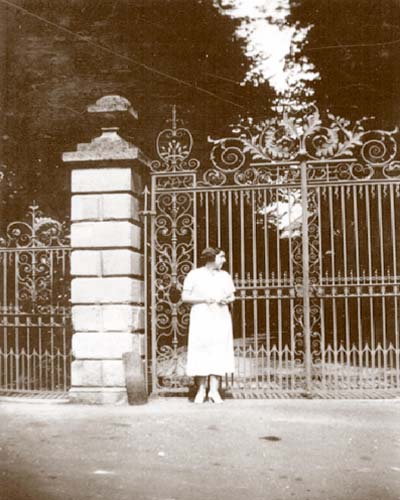 hett_gates.jpg