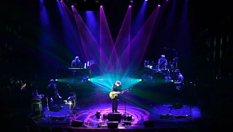 SteveHackett030126-750x426.jpg