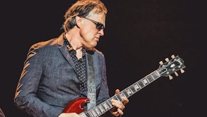 joebonamassabreakpress_420x237.jpg