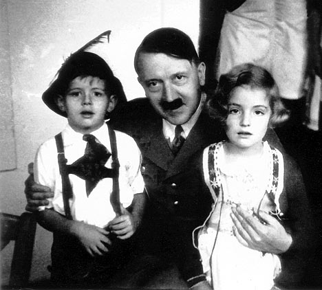 hitlerDM_468x422.jpg