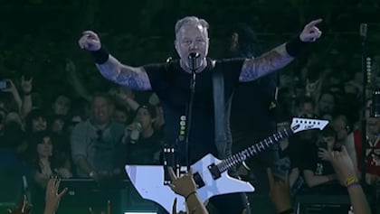 jameshetfieldjune2025hands_420x237.jpg