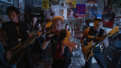 sum41waitingvid_420x237.jpg