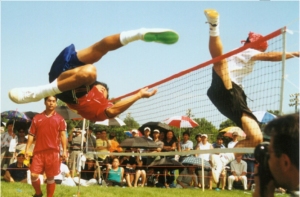 photo_outdoorkick.jpg