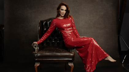 SimoneSimons2024aPress-420x237-1.jpg