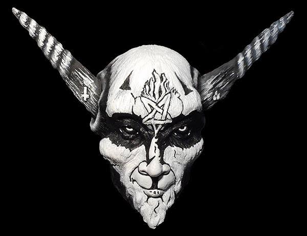 venomblackmetalmask2.jpg