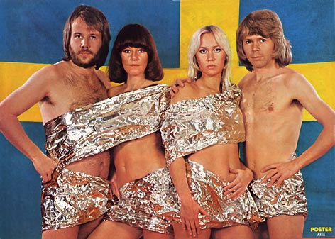 1975_abba_w_swedish_flag.jpg