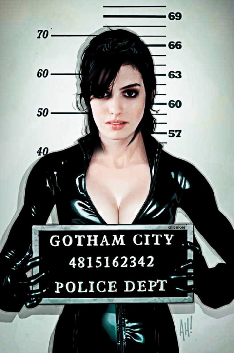 small_anne%20hathaway%20as%20catwoman.jpg
