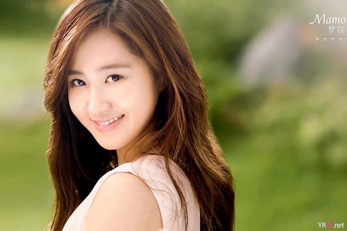 beautiful-yuri-girls-generation-snsd-31840635-500-333.jpg