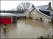 _40701803_floods2_203.jpg