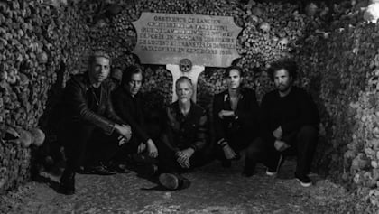 queensofthestoneagecatmay2025_420x237.jpg