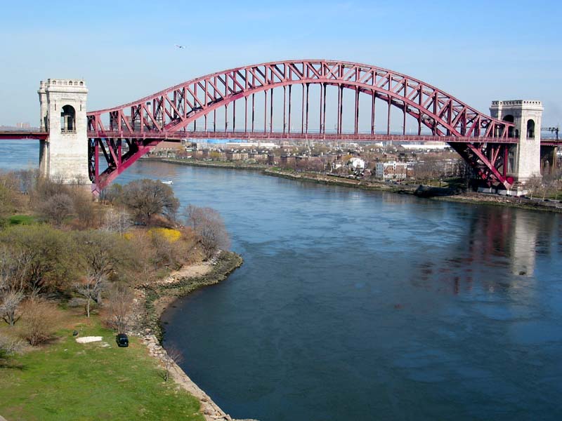 hell_gate_bridge_triborough_7apr02.jpg