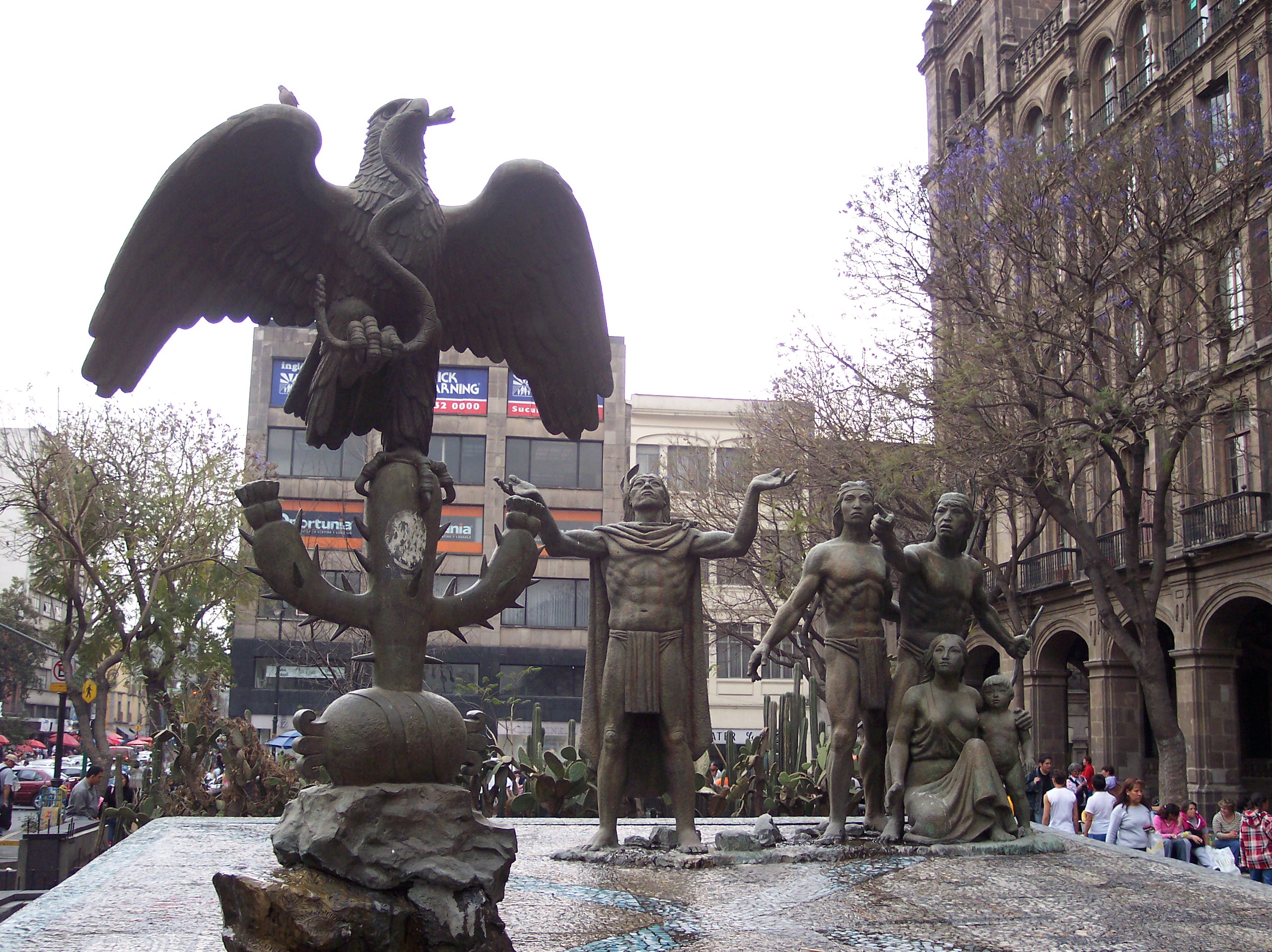 MexicanSculptureRememberingTheSignForTenochtitlanFoundation.JPG