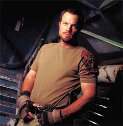 06-01-16_AdamBaldwin_02.jpg