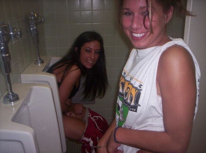 girls_in_mens_room_02.jpg