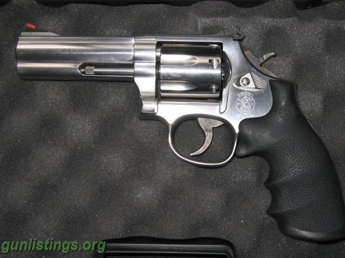 3_pistols_sw_686_plus_7_shot_357_mag_53297.jpg