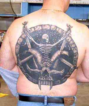 skull-back-tattoo-m.jpg