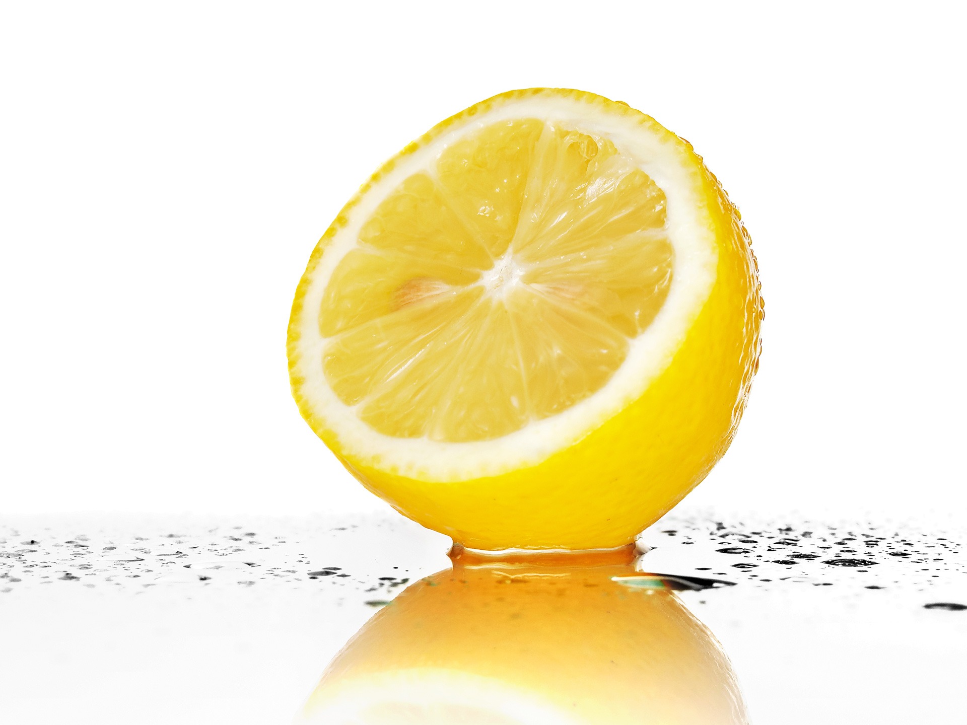 Fresh_Yellow_Lemon.jpg