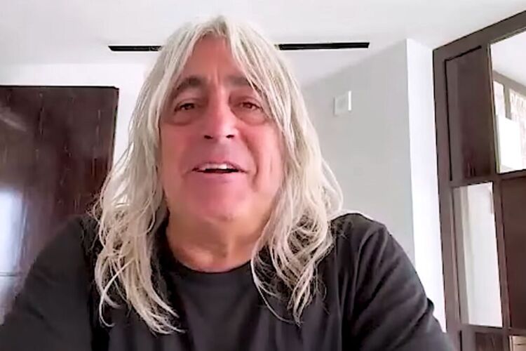Mikkey-Dee-Metal-Sticks-11-25-750x500.jpg