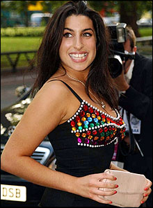 _40046292_amy_winehouse_arr_300pa.jpg