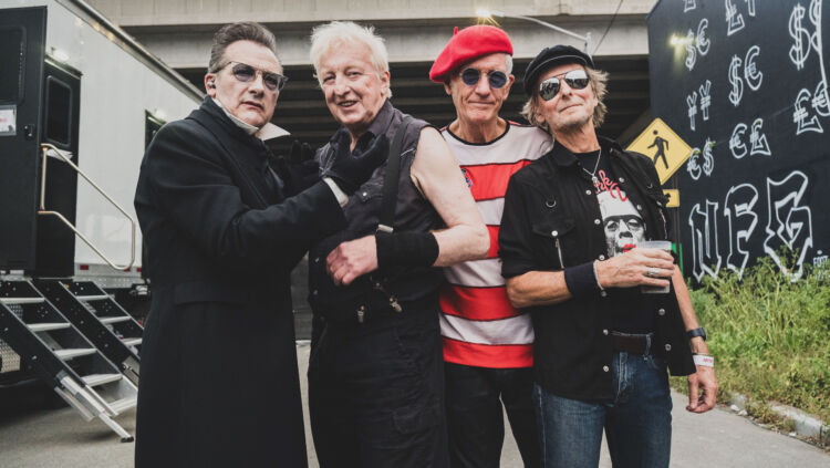 thedamned1025-750x423.jpg