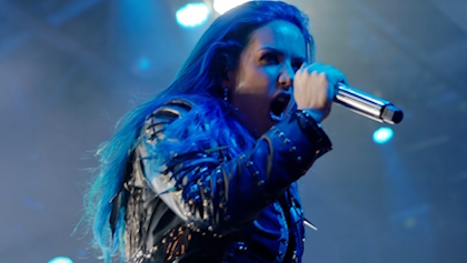 alissawhitegluzarchenemylivejuly2023_420x237.jpg