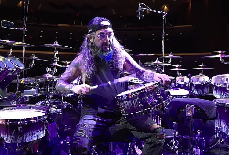 MikePortnoy110126-750x507.jpg