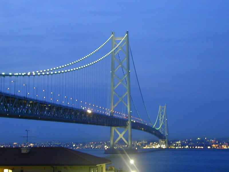 AkashiKaikyo_Bridge_Night.JPG