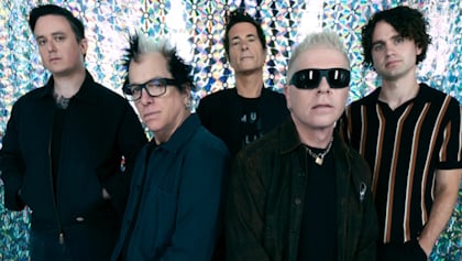 TheOffspring_DaveedBenitoJune2025_420x237.jpg