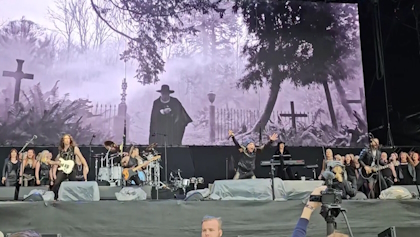 brucedickinsonchoirsweden_420x237.jpg