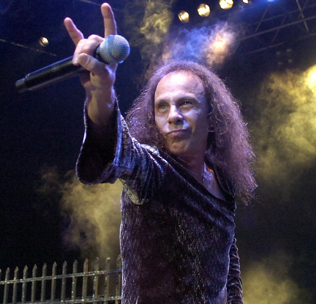 ronnie-james-dio-5425d643c784dddd.jpg