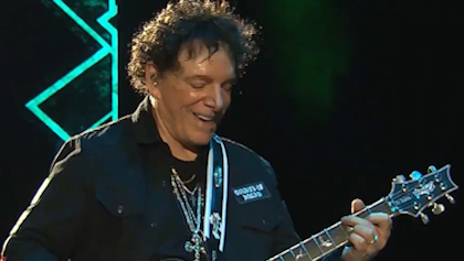 nealschonlivedec2023_420x237.jpg