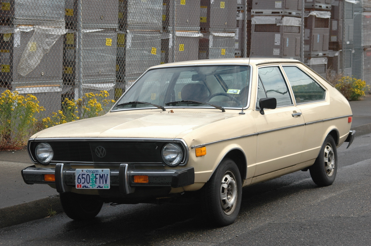 1975-Volkswagen-Dasher-Hatchback.+-+01.jpg