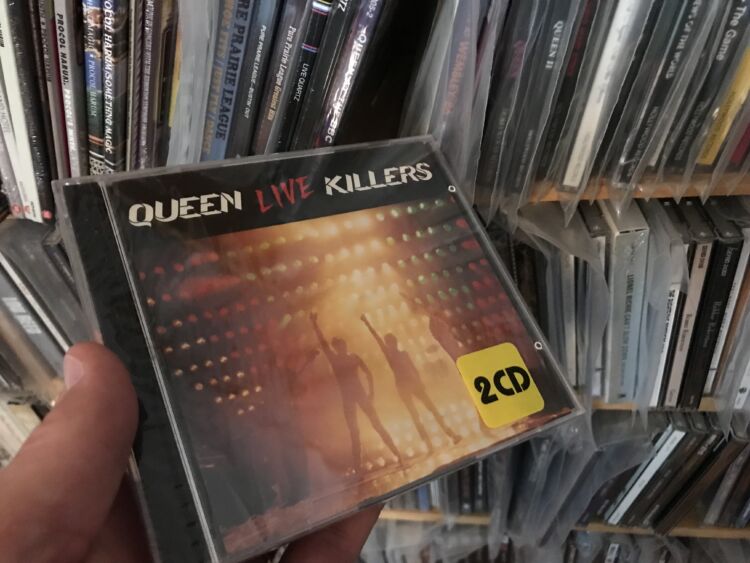 QUEENsLiveKillers-750x563.jpg