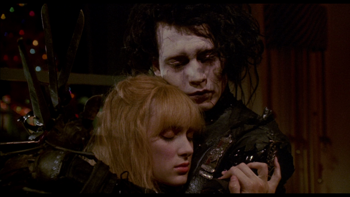 edward_scissorhands_hug.png