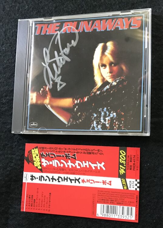 THERUNAWAYSTheRunaways-537x750.jpg