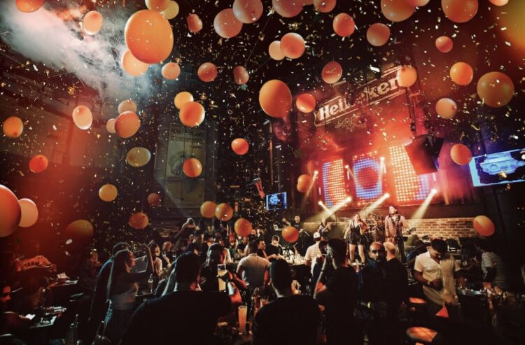 LiveBandDubai-750x493.jpg