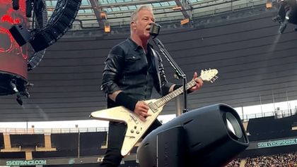 jameshetfieldmetallicanight2paris_420x237.jpg