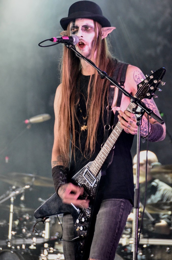 5FinntrollGuitar2.jpg
