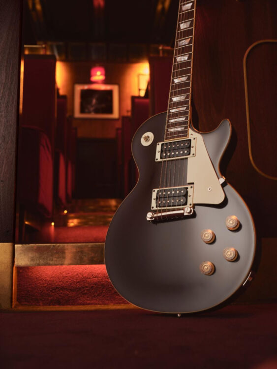 jeffbeckguitar2625-563x750.jpg