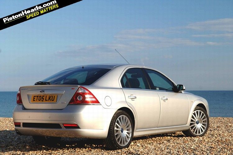 ford_mondeo_tdci_2005-L.jpg